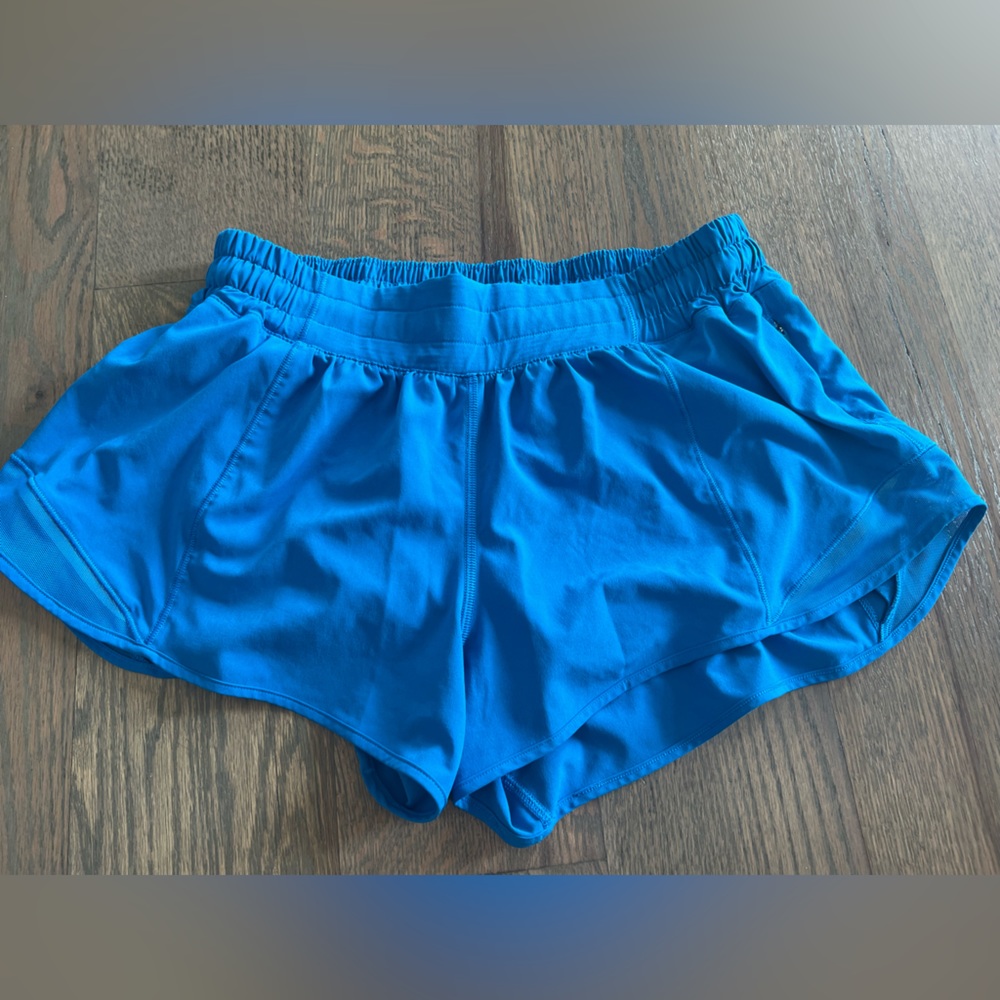 lululemon sonic blue hotty hot shorts inseam 2.5 size 10